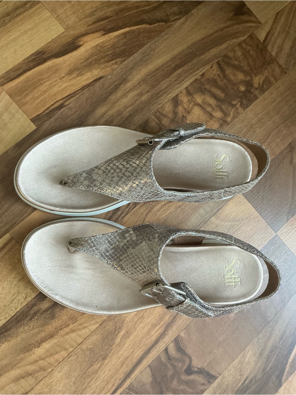 Vionic taupe Sofft Metallic Gold Textured Thong Sandals